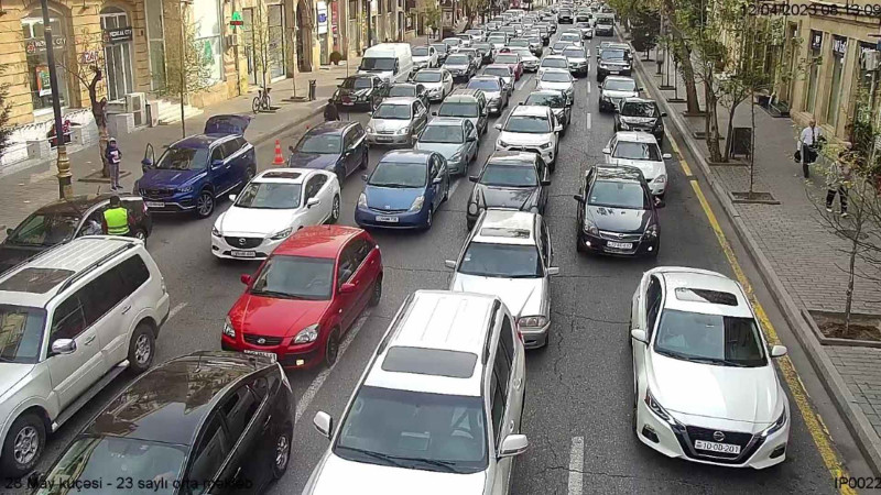 Bakıda bəzi yollarda sıxlıq var - SİYAHI