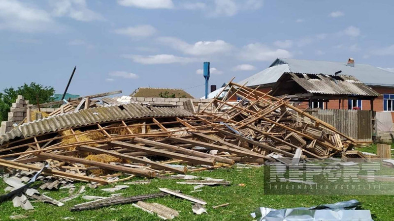 Qasırğa və leysan yağışı Masallıda 30 evə ziyan vurub