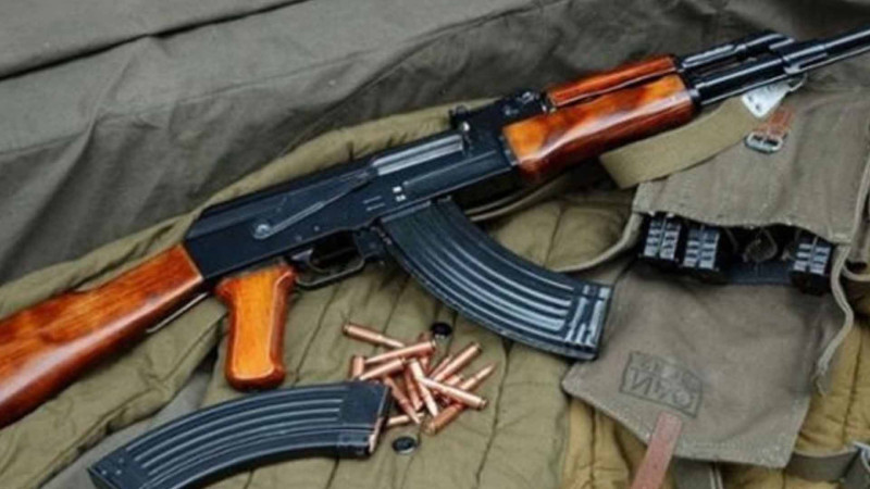 Bakı sakininin üzərində “Kalaşnikov” silahı və döyüş sursatı aşkarlanıb