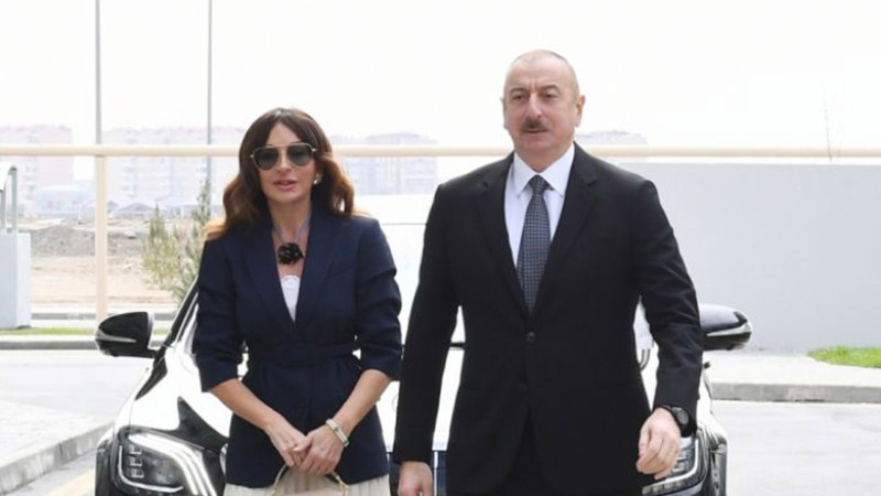 Prezident və birinci xanım “Cümə” məscidinin açılışında iştirak ediblər