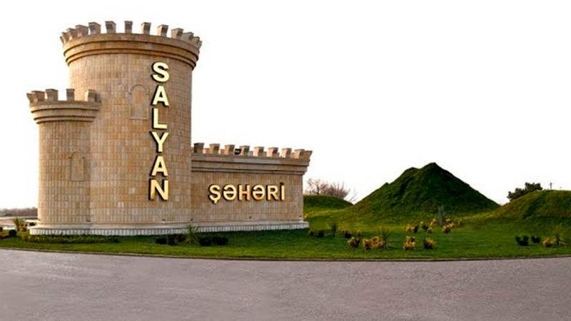 Prezident və birinci xanım Salyana səfər ediblər