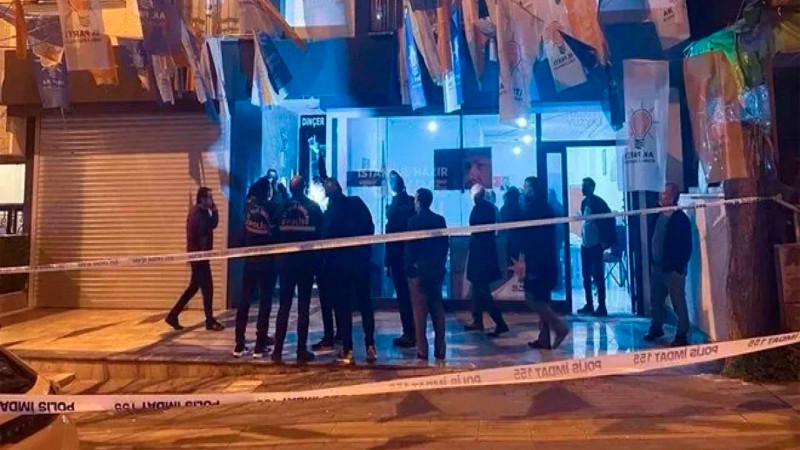 Seçki öncəsi Türkiyənin “AK” Partiyasına silahlı hücum olub