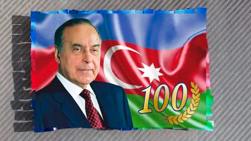 ADU-da Heydər Əliyev-100 adlı fləşmob təşkil edilib