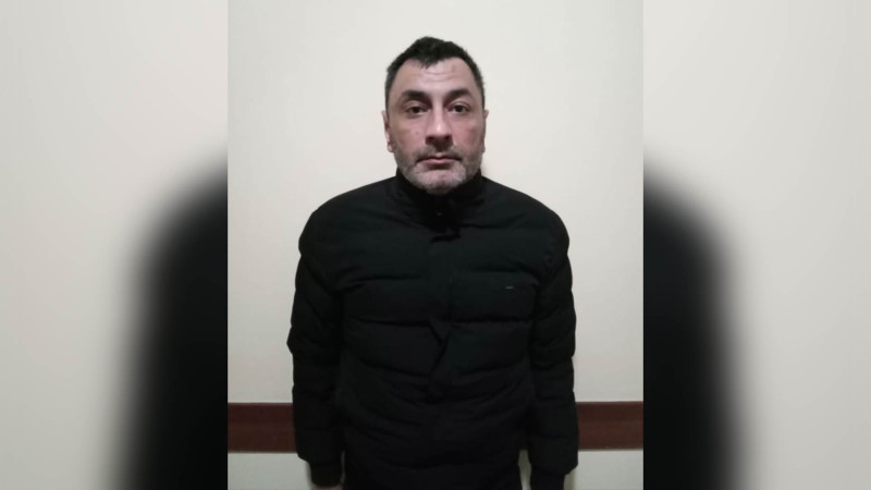 Goranboy sakini atasının baş daşının vaxtında düzəldilmədiyinə görə atəş açıb