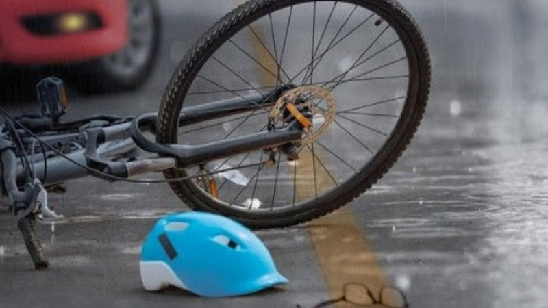 Xaçmazda avtomobil velosipedçini vuraraq öldürüb