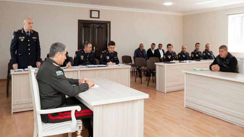 Vilayət Eyvazov Salyanda vətəndaşlarla görüşüb