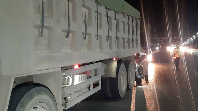 Ucarda yük maşını piyadanı vuraraq öldürüb
