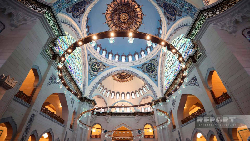 Ərdoğan İstanbulda 20 min nəfərlik məscidin açılışını edib