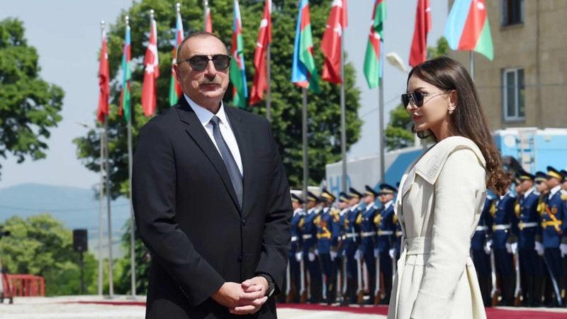 İlham Əliyev və Mehriban Əliyeva Şuşaya səfər ediblər