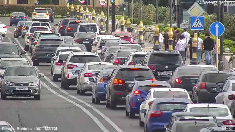 Bakıda tıxac olan yollar - SİYAHI