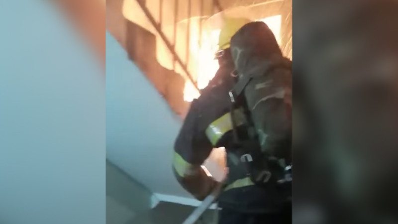 Bakıda doqquzmərtəbəli binada yanğın olub