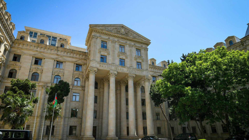 XİN Azərbaycan vətəndaşlarını İrana səfər etməməyə çağırıb