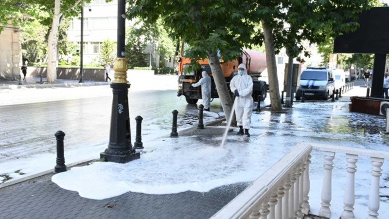 Bu gün Bakının 545 küçəsi yuyulub