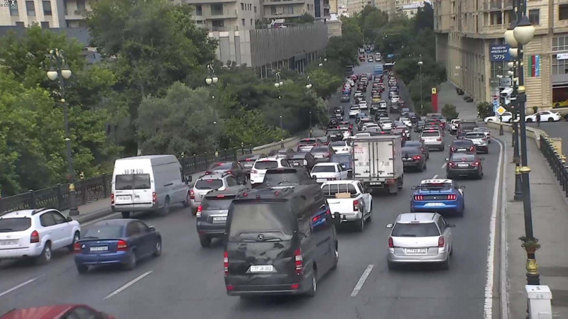 Bakıda tıxac olan yollar - SİYAHI