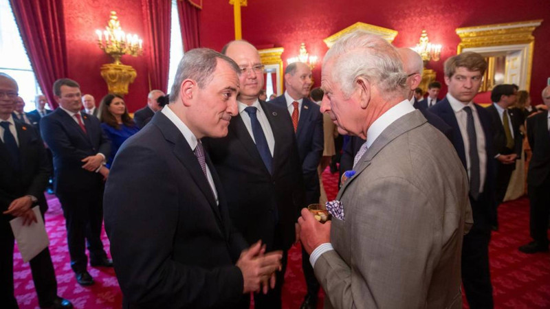 Ceyhun Bayramov Böyük Britaniya kralı ilə görüşüb