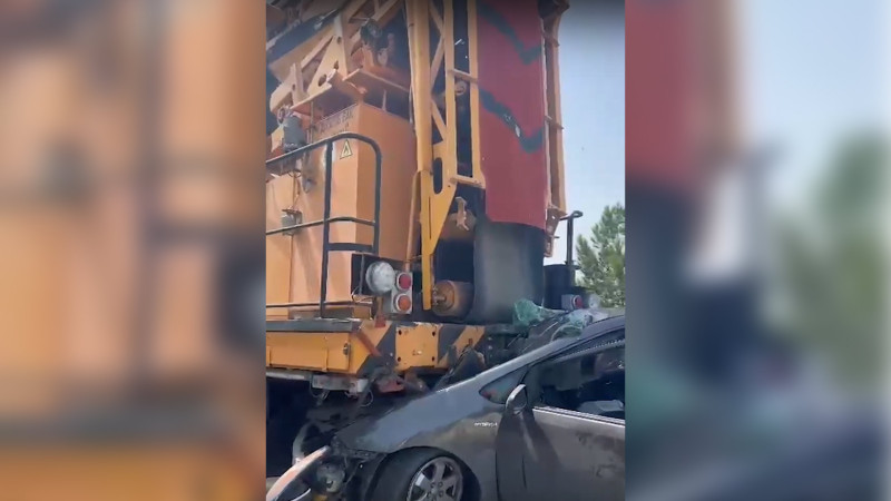 Bakıda “Prius” qatarla toqquşub - VİDEO