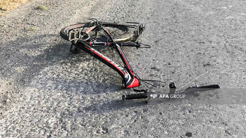Bərdədə avtomobil velosipedçini vuraraq öldürüb