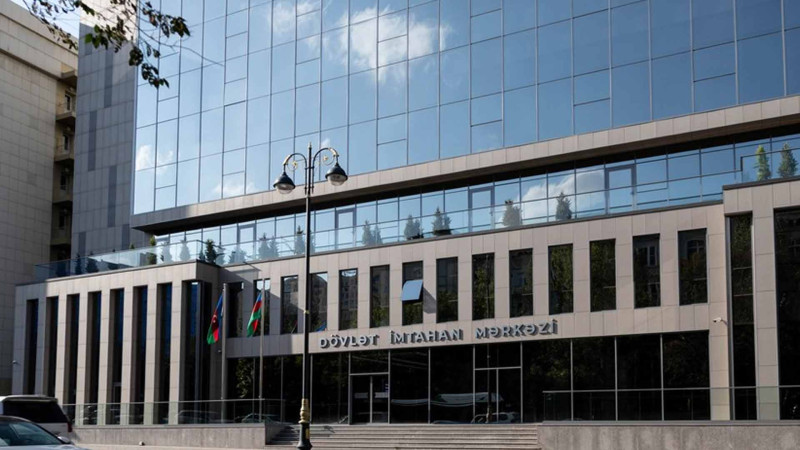 Dövlət qurumlarında vakant vəzifələr üzrə müsahibə elan edilib