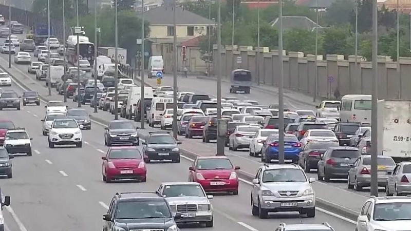 Bakıda tıxac olan yollar - SİYAHI