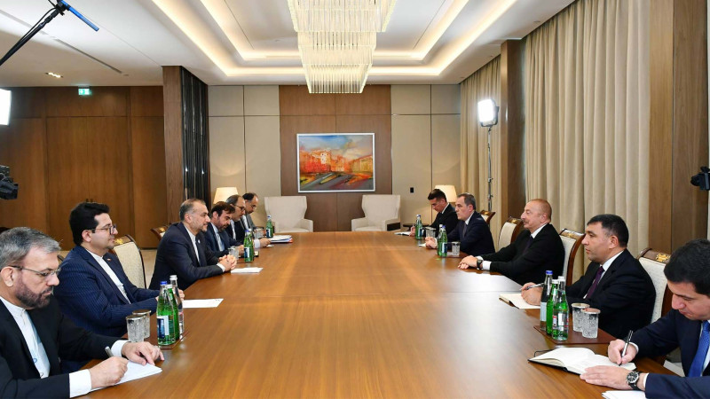 Prezident İlham Əliyev İranın xarici işlər nazirini qəbul edib