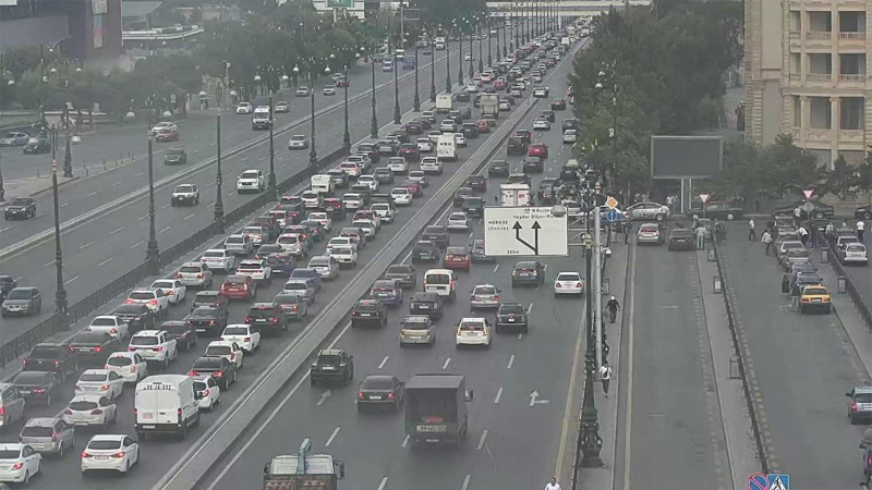 Bakıda tıxac olan yollar - SİYAHI