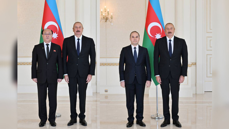 İlham Əliyev Şimali Koreyanın və Tacikistanın yeni səfirlərinin etimadnamələrini qəbul edib