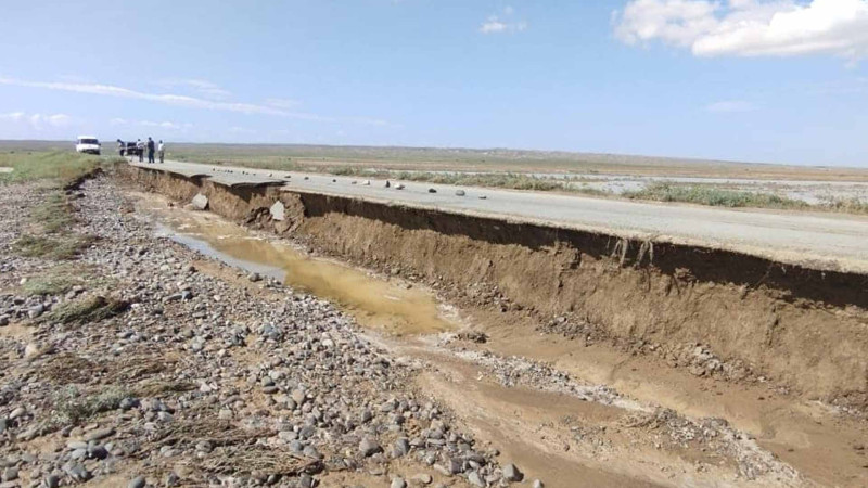 Sel suları Yardımlı və Samuxun avtomobil yollarında infrastruktura ziyan vurub
