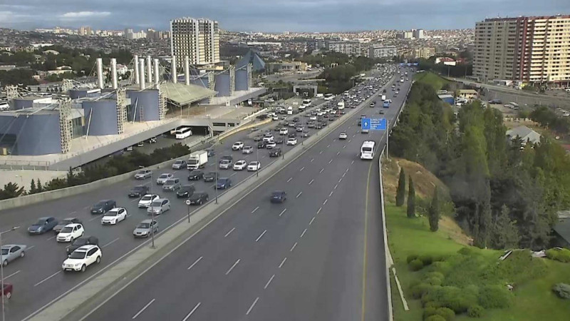 Bakıda tıxac olan yollar - SİYAHI