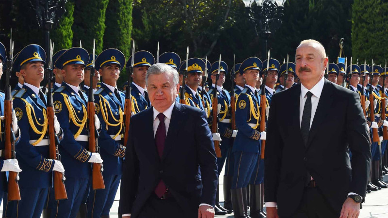 Şavkat Mirziyoyevin rəsmi qarşılanma mərasimi keçirilib