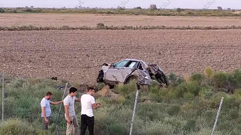 Ələt - Astara yolunda qəzaya uğrayan BMW tanınmaz hala düşüb