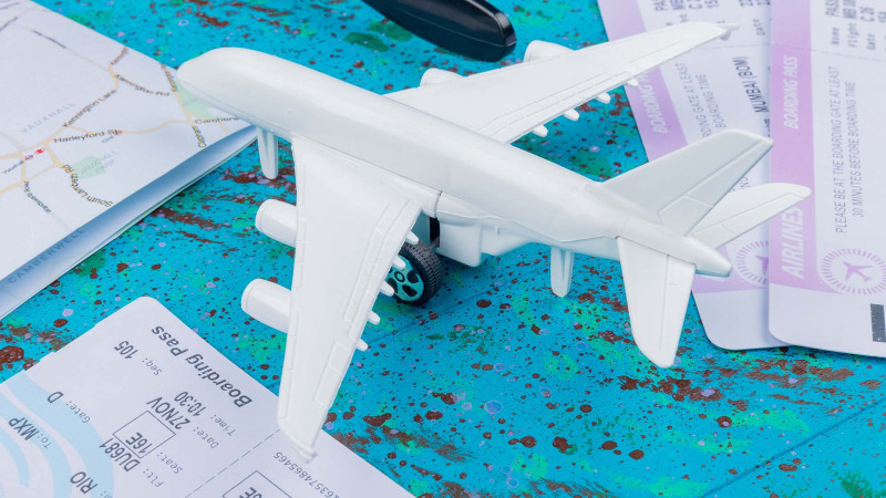 Sərfəli aviabiletləri necə əldə etmək olar, bilet alarkən nələrə fikir vermək lazımdır?