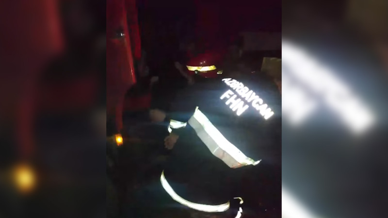 Xızı-Giləzi yolunda avtomobil dərəyə yuvarlanıb, 2 qadın köməksiz qalıb