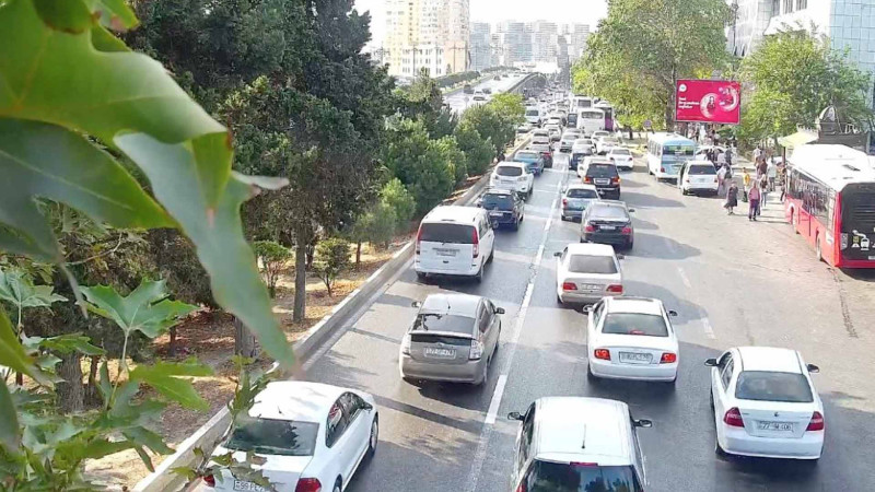 Bakıda tıxac olan yollar - SİYAHI