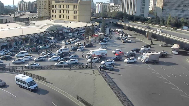 Bakıda tıxac olan yollar - SİYAHI