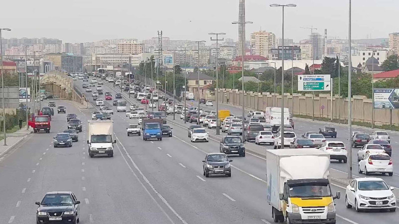 Bakıda tıxac olan yollar - SİYAHI