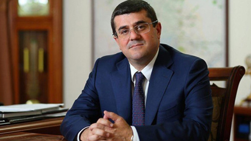 Araik Arutyunyan istefa verib