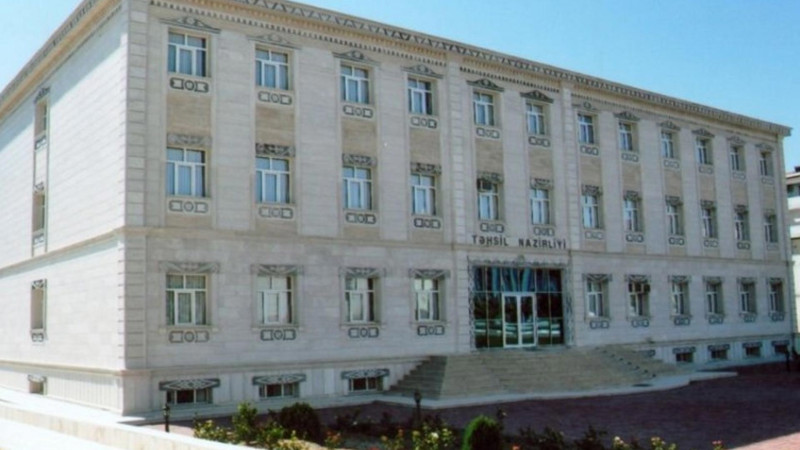 Naxçıvanda təhsil nazirinin müavini tutduğu vəzifədən azad edilib