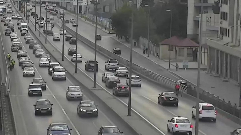 Bakıda tıxac olan yollar - SİYAHI