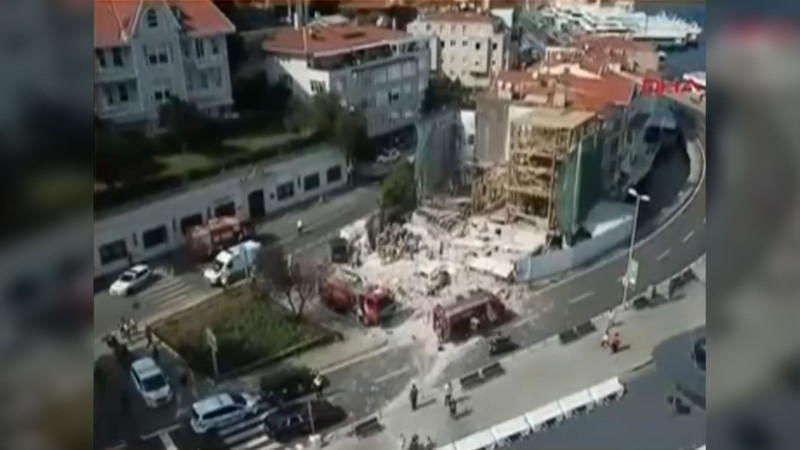 İstanbul: Təmir işləri aparılan bina çöküb, bir nəfər dağıntılar altında qalıb