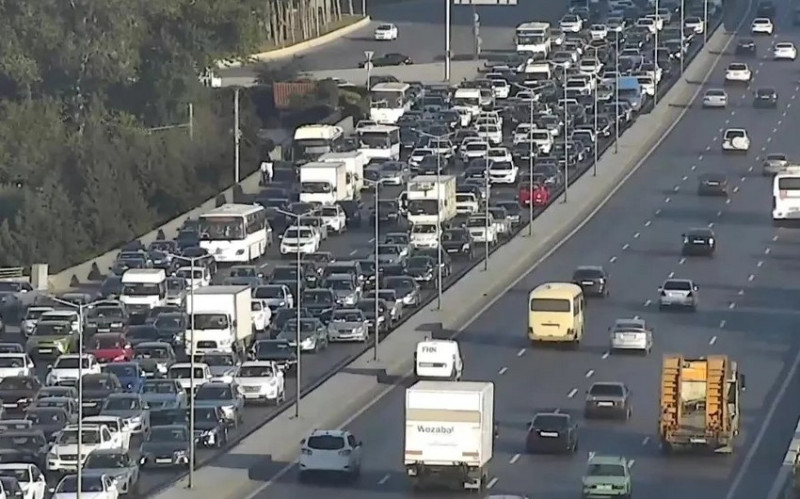 Sentyabr ayının son iş günündə Bakıda tıxac olan yollar - SİYAHI