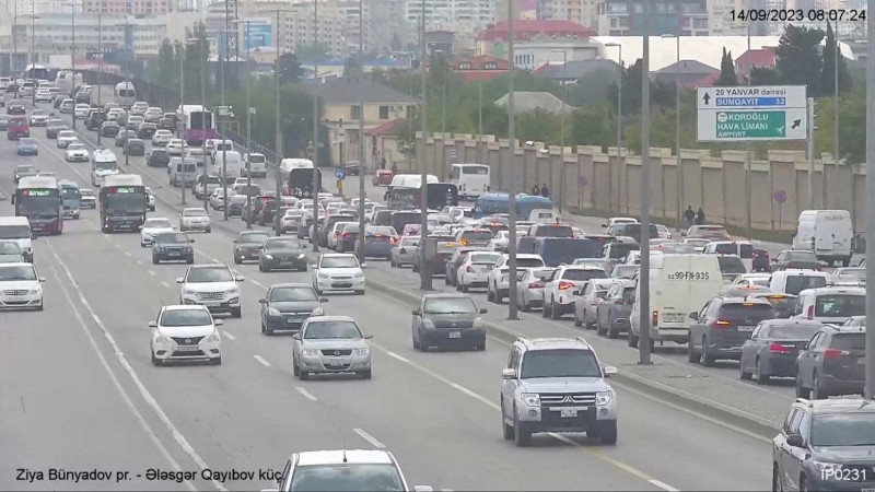 Bakıda tıxac olan yollar - SİYAHI