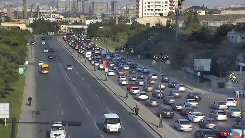 Bakıda tıxac olan yollar - SİYAHI