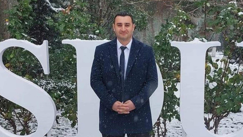 Sumqayıt Dövlət Universitetinin müəllimi 37 yaşında vəfat edib