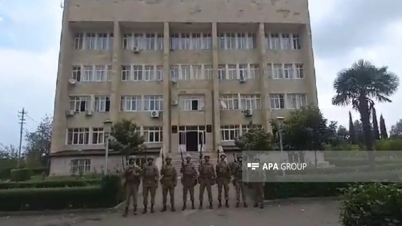 Ağdərənin mərkəzində Azərbaycan bayrağı qaldırılıb - VİDEO