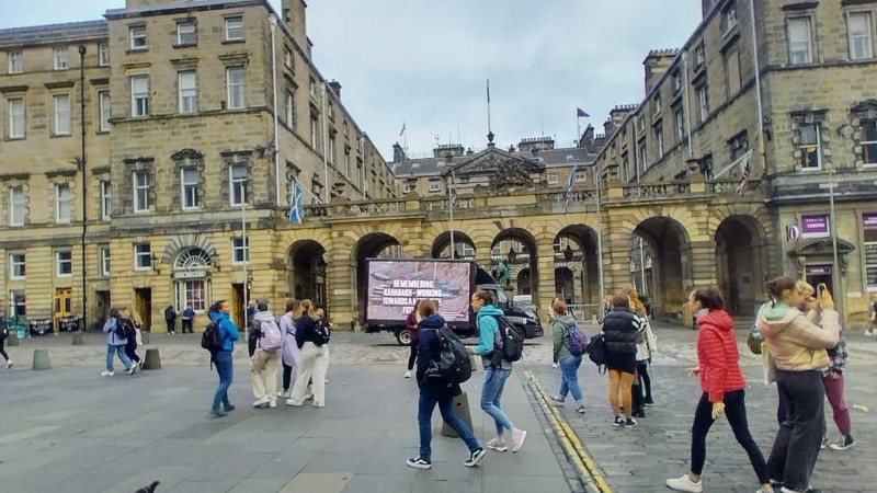 Edinburqda Ermənistanın mina terrorunu nümayiş etdirən aksiya keçirilib