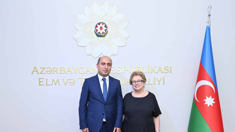 Emin Əmrullayev Faina Ələkbərova ilə görüşüb
