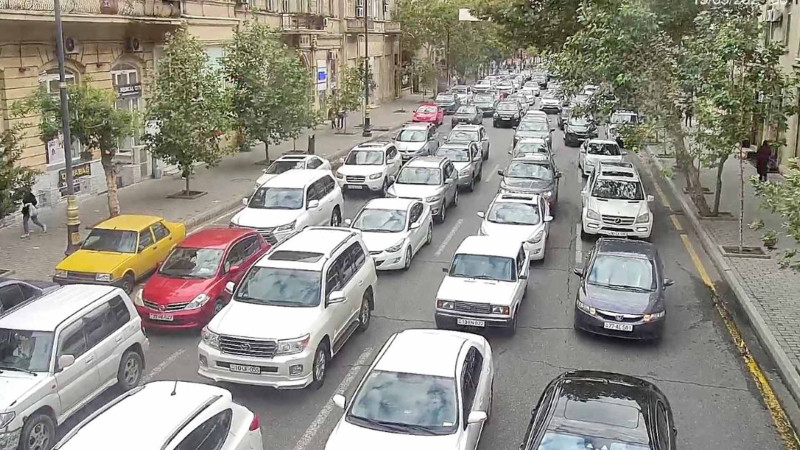 Bakıda tıxac olan yollar - SİYAHI