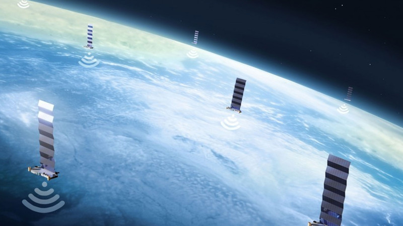 “SpaceX” orbitə 22 “Starlink” internet peyki çıxarıb
