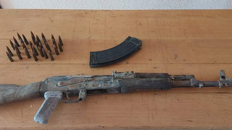 Füzulidə keçmiş məhkumdan Kalaşnikov avtomatı aşkarlanıb