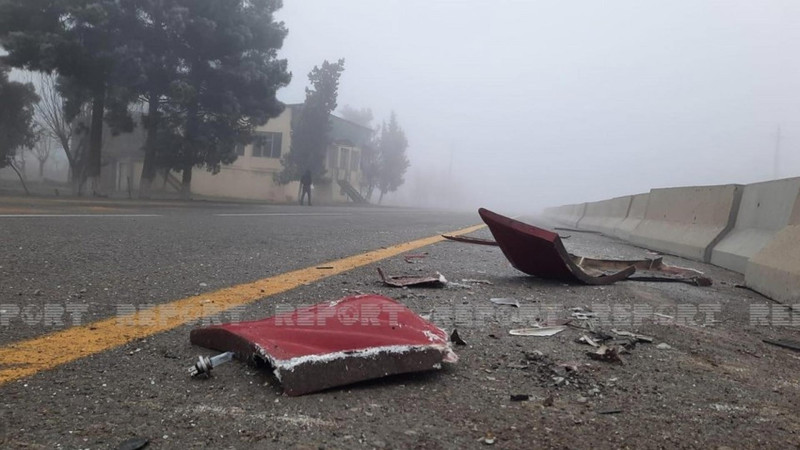 Hamilə qadını aparan təcili tibbi yardım avtomobili qəzaya uğrayıb